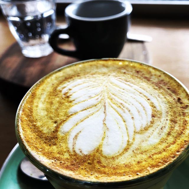 Turmeric Latte & Espresso Ross M. W.